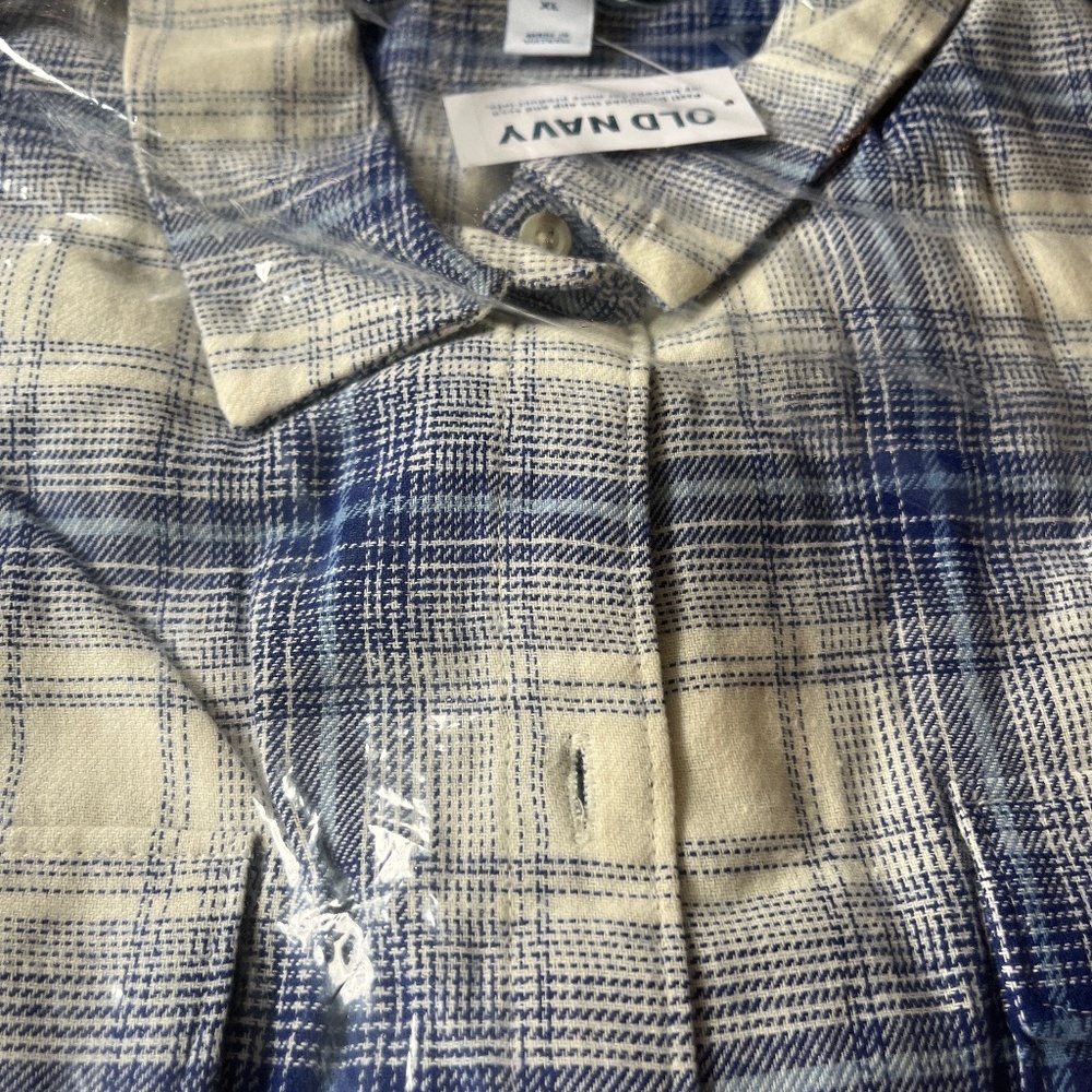 Old Navy Flannel XL new with tag